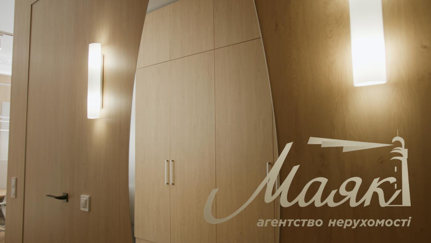 Office for rent in the center of Knezey Ostrozhskikh str. (Moskovskaya)