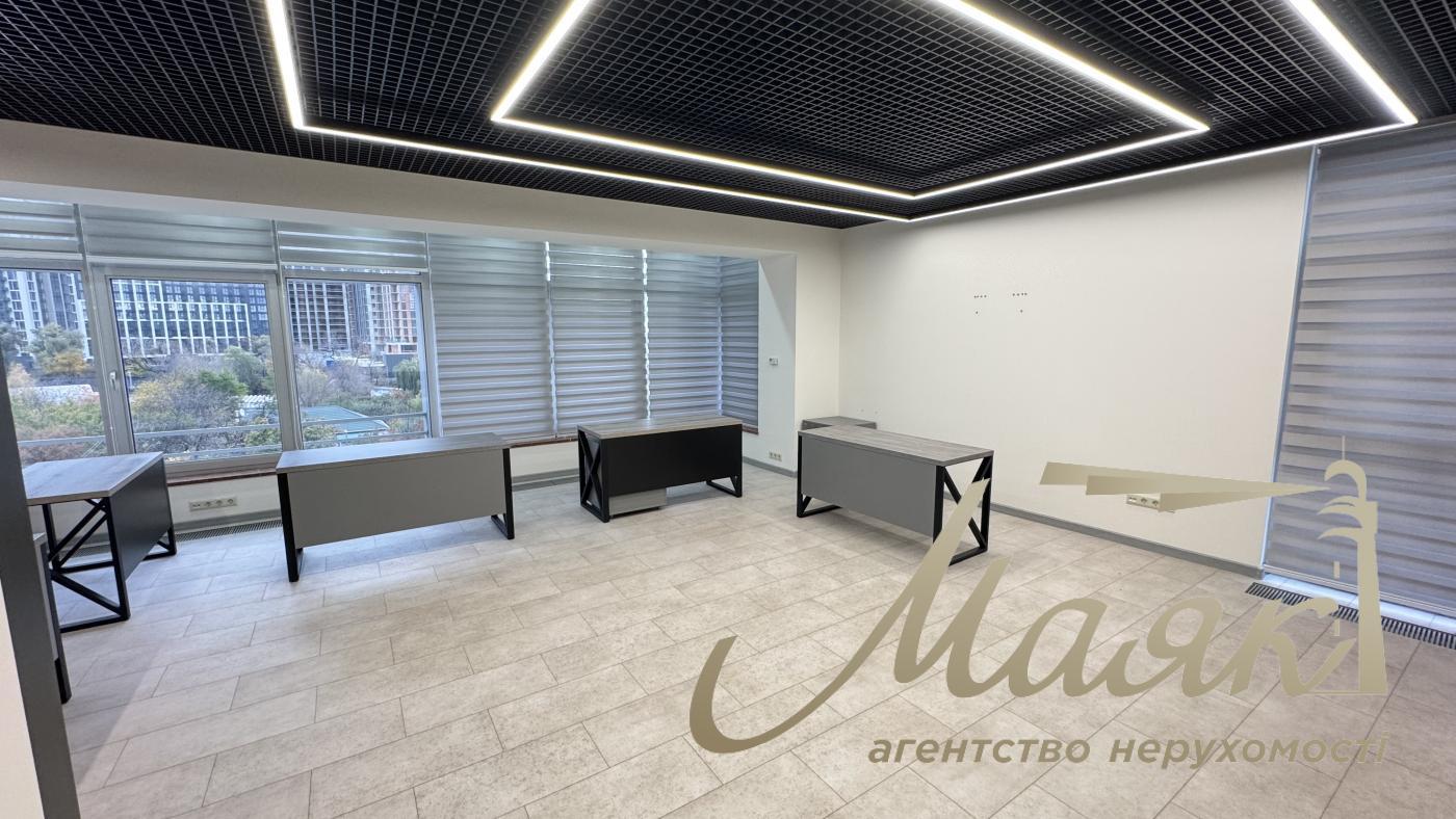 Продаж офісної будівлі в живописном районІ! Ул. Верхнегорская. Центр. Киев