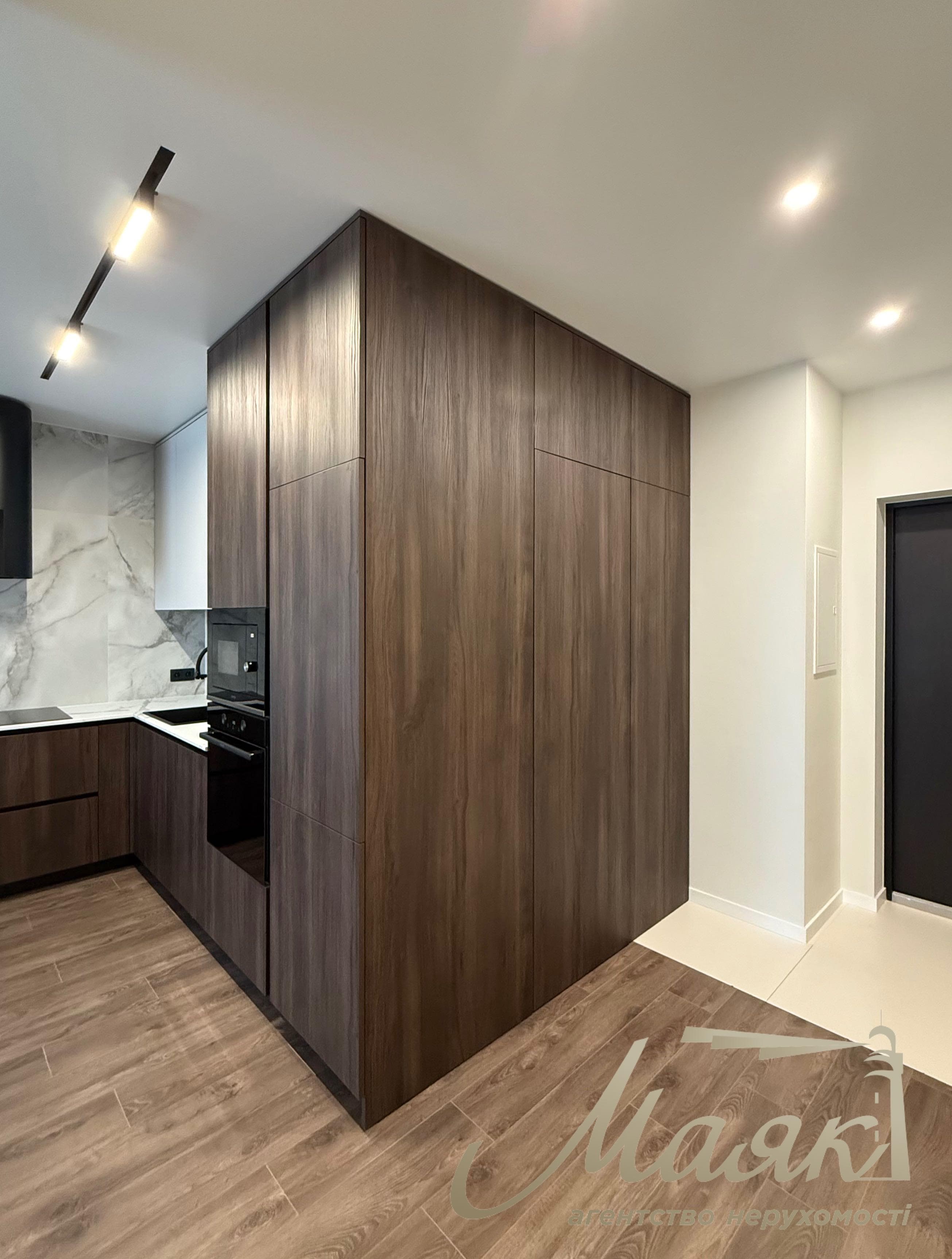 Продаж 1-кімнатної квартири площею 55 м² з дизайнерським ремонтом у ЖК «Новий Автограф», вул. Романа Мстиславича, 22, Дніпровський район