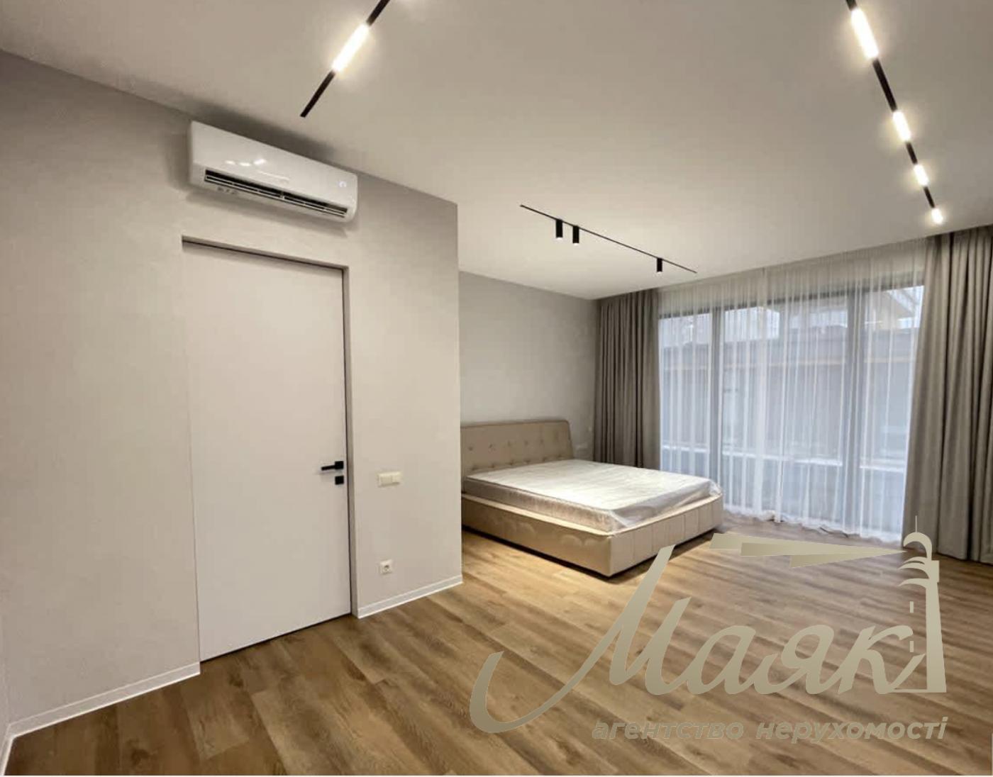 Продаж будинку 385м2 у КМ "Нова Ходосівка" в с. Ходосівка, Києво-Святошинський район.