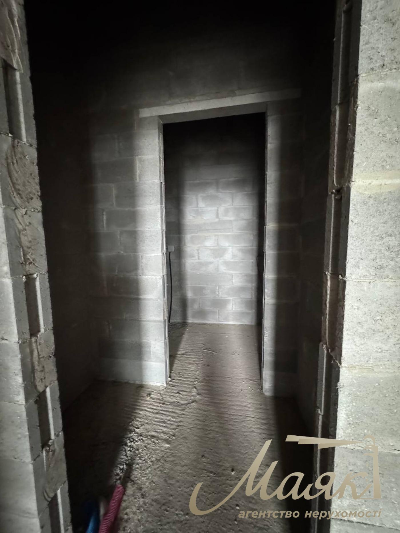 Commercial facade premises for rent 117m2, Residential Complex Sweetlopark