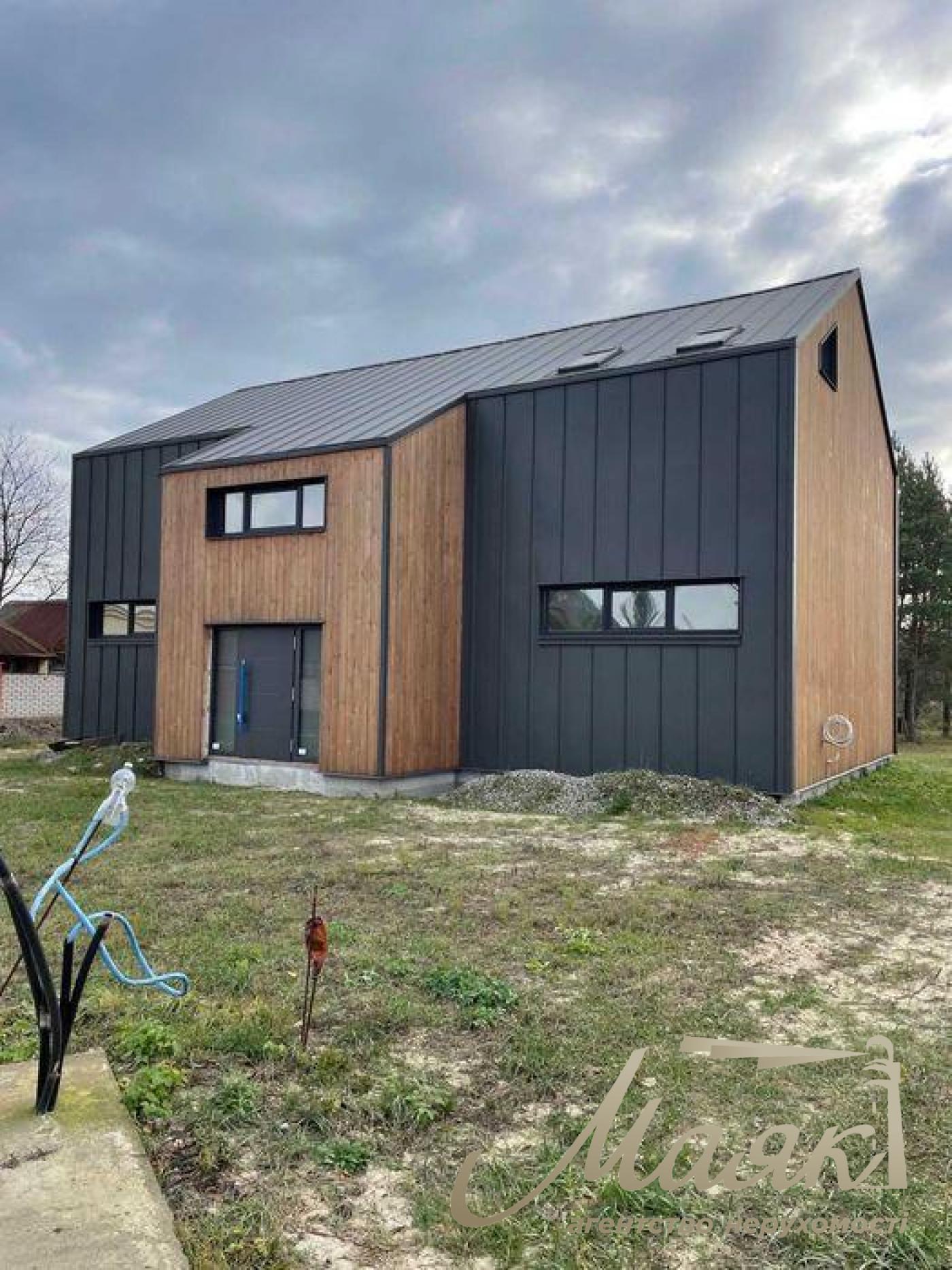 Продаж 2-поверхового будинку в Голосіївському районі Києва 252 м2, Чапаєвка, Лисоводна