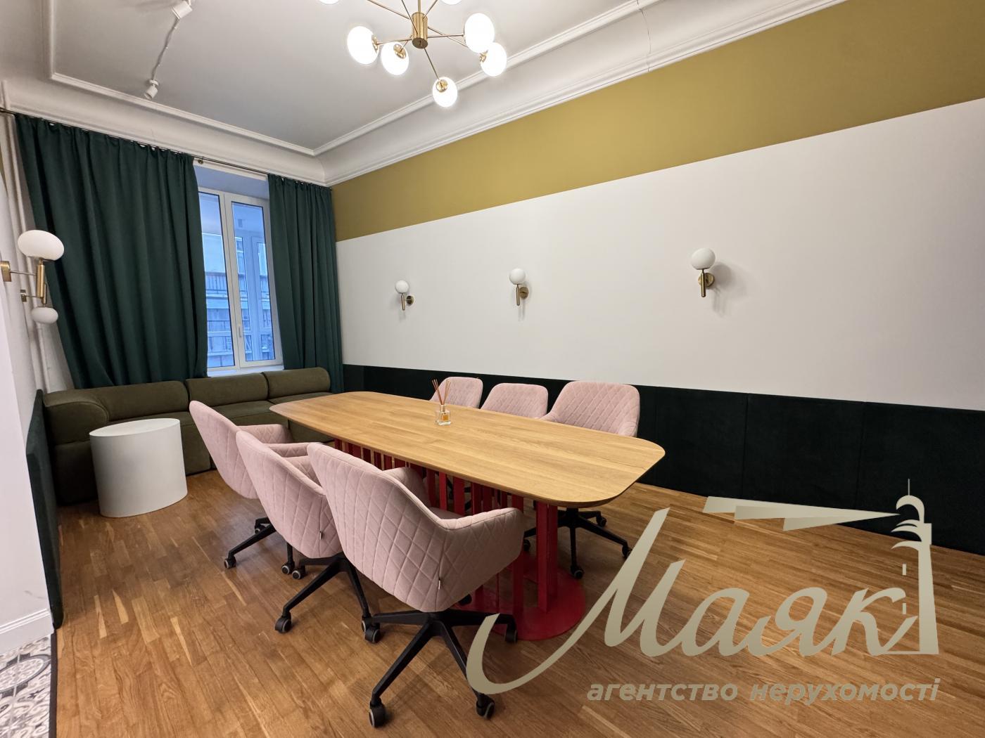 Аренда меблированного офиса 110 кв.м. на ул Владимирская 92