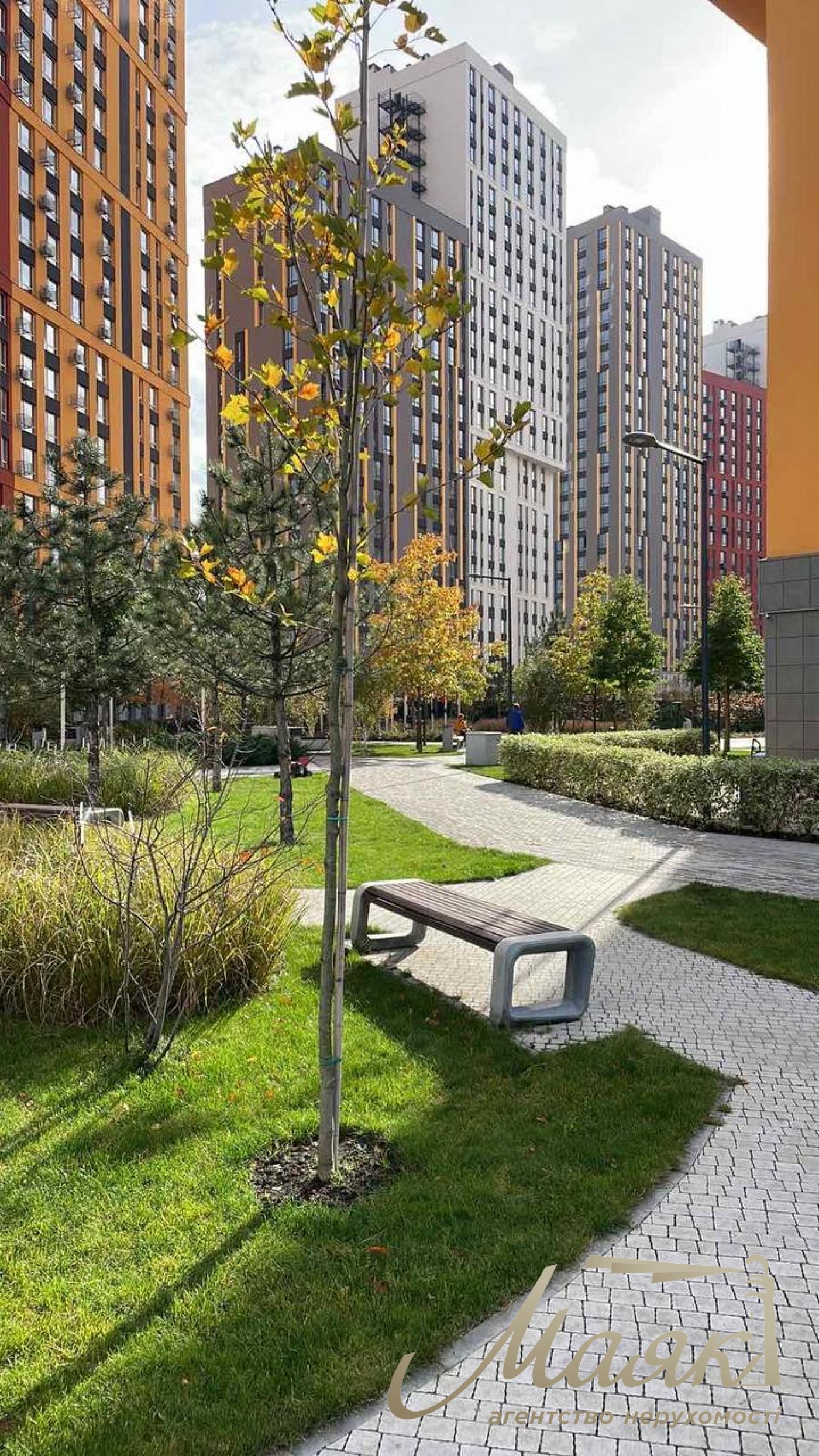 Sale of 3-room apartment in residential complex Svitlo Park, Naddnipryanskoe shosse, Vydubychi