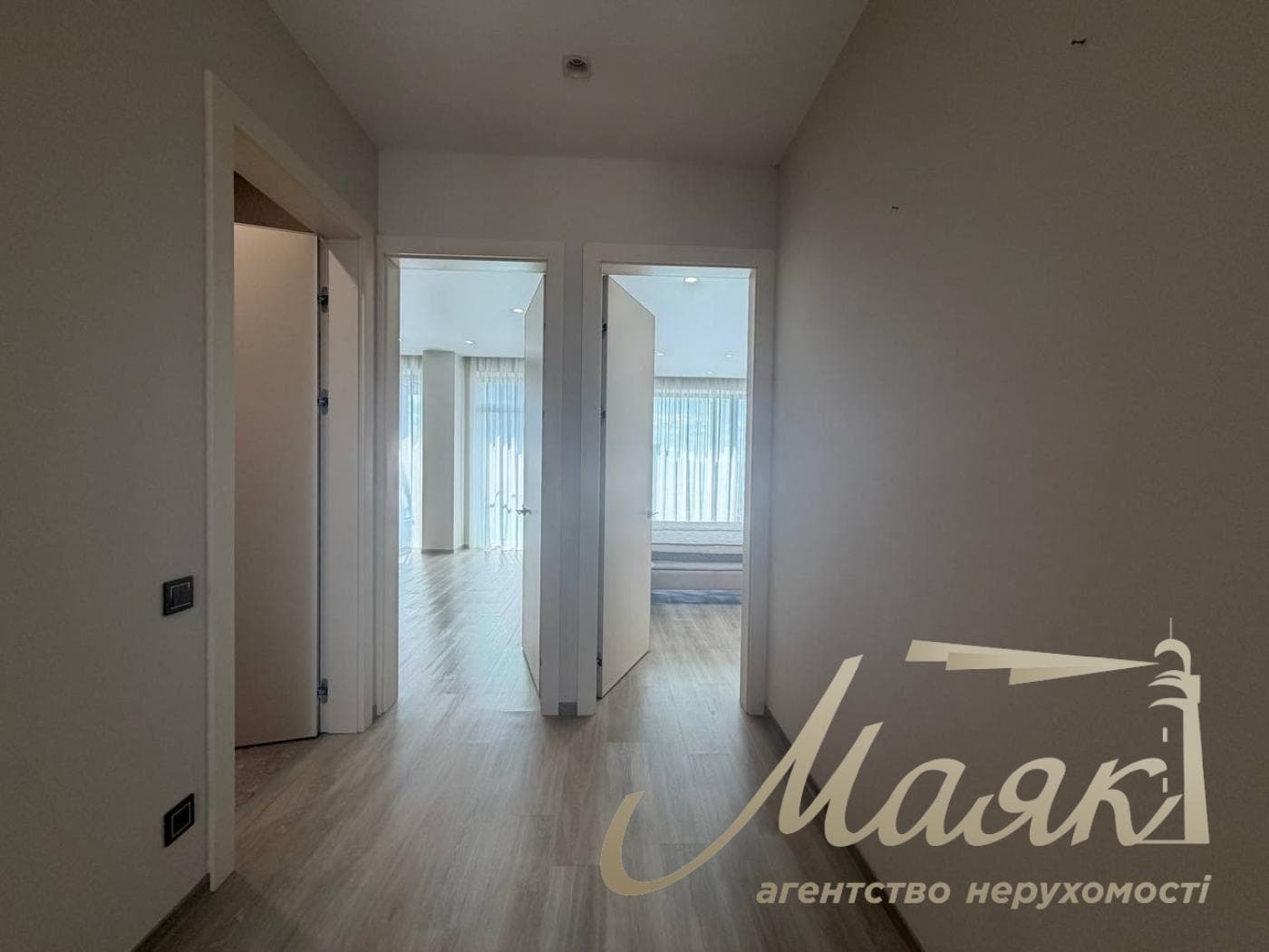 4-room apartment for rent in the Atlantic Residences complex, 118 Antonovycha St., Downtown.