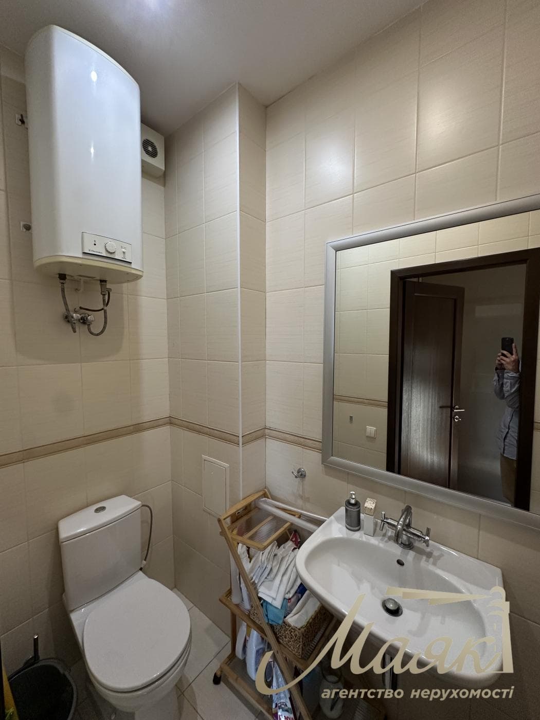 3-bedroom apartment (122 m²) for rent at 10-A Ivasyuka Ave.