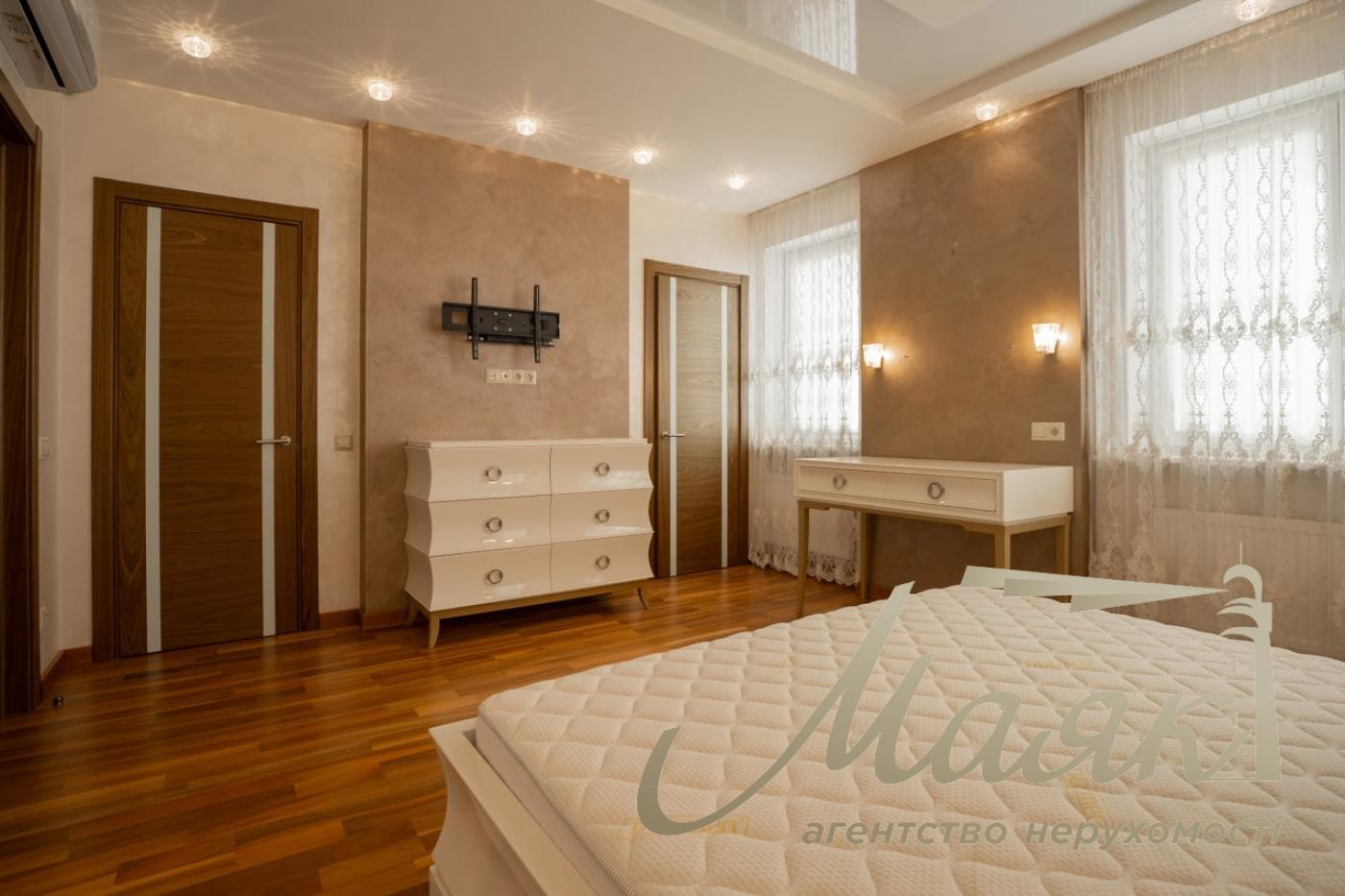 Продаж будинку/таунхауса 200м2 Оболонь, Київ