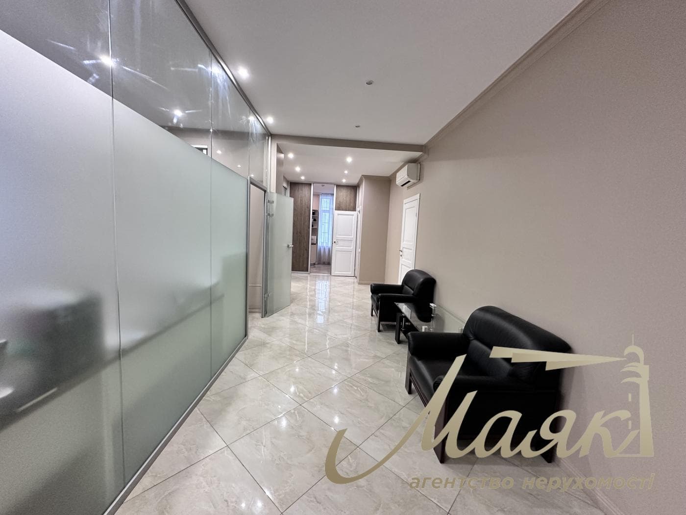 Продаж офісного приміщення площею 103 м², ЖК Botanic House, Печерськ