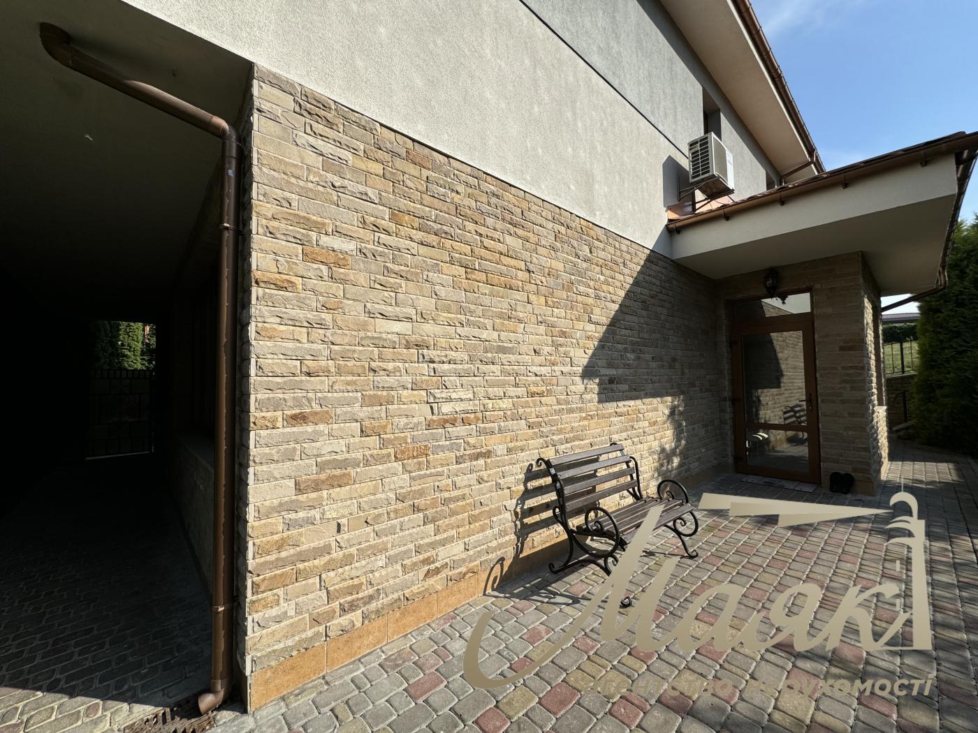 Rent 2-storey house 220m2 in. Ivankovici/Kruglyk, KG "Maetok"