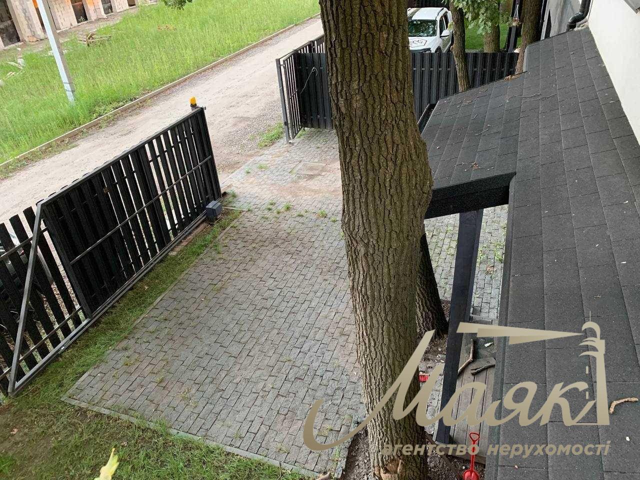 Rent a modern house-duplex 120m2 in Krukivshchyna 15 minutes to the subway