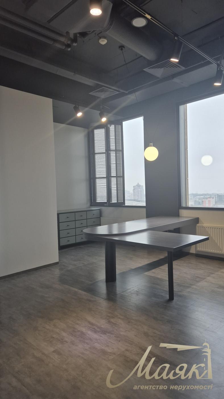 Оренда офісу 183м2 у БЦ класу А Senator, Печесркий район.