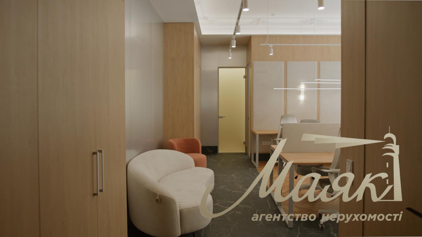 Office for rent in the center of Knezey Ostrozhskikh str. (Moskovskaya)