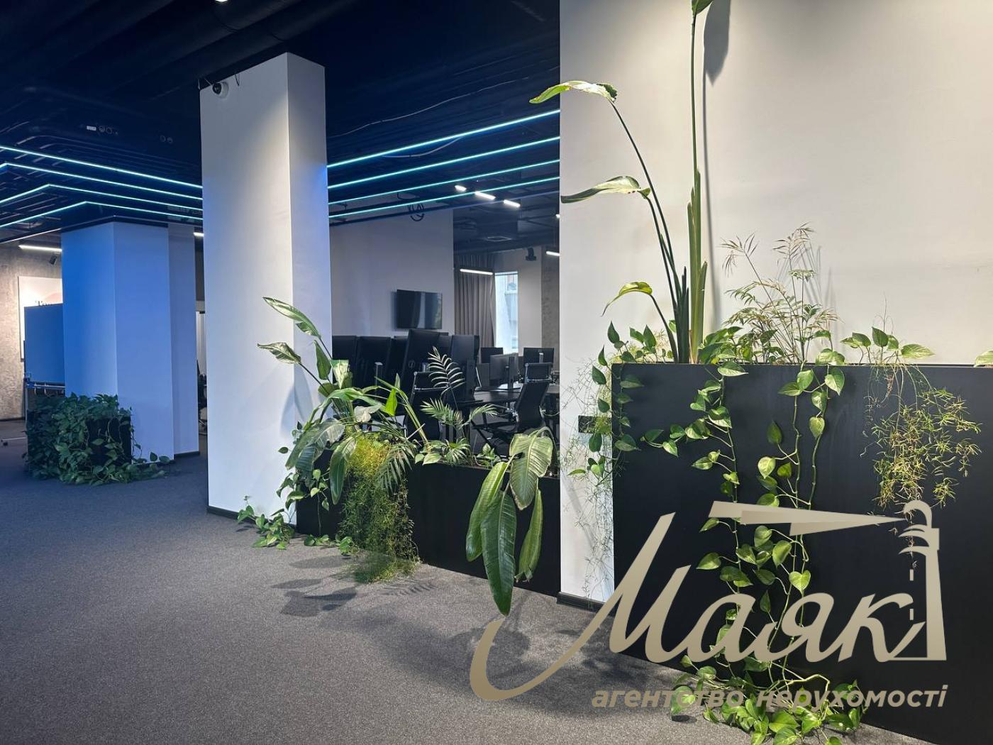 Оренда офісу 680м2 в ЖК Нью Йорк по вул.Антоновича 74, Олімпійська