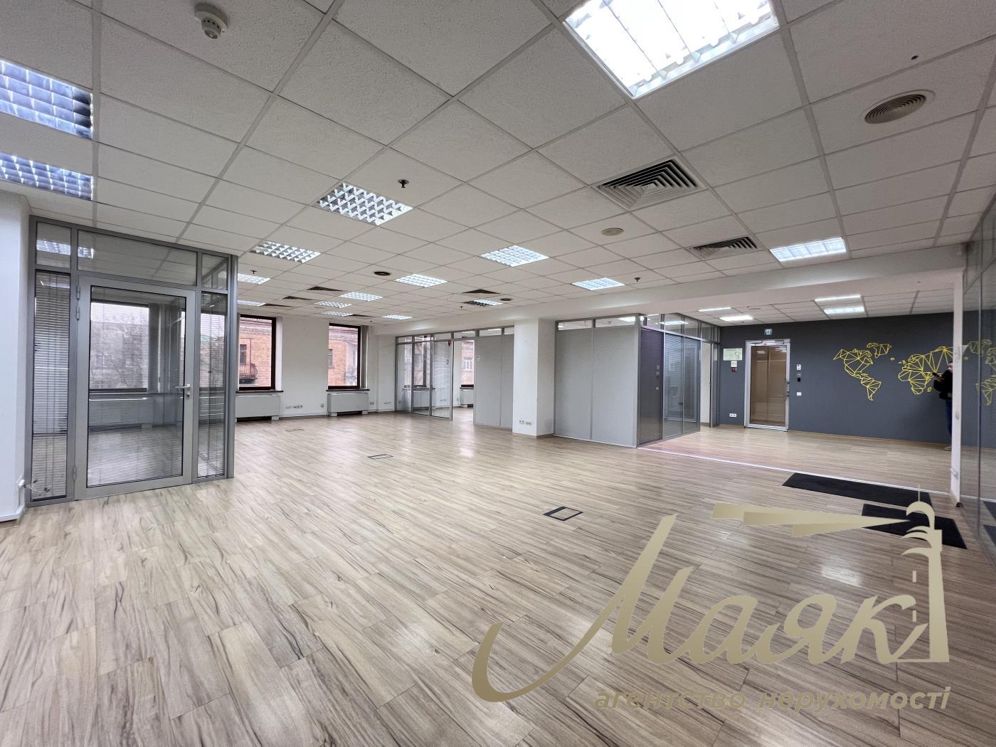 Оренда офісу 285 кв.м. в БЦ Леонардо вул.Богдана Хмельницького 52/17