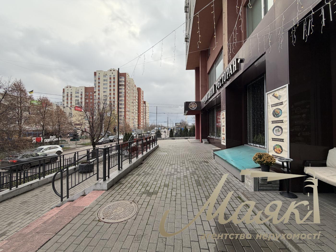 For sale front room 120m2 in the LCD "Perlina Cadet Guyu" str. Ernst Fedor, Chokolovka, Kiev