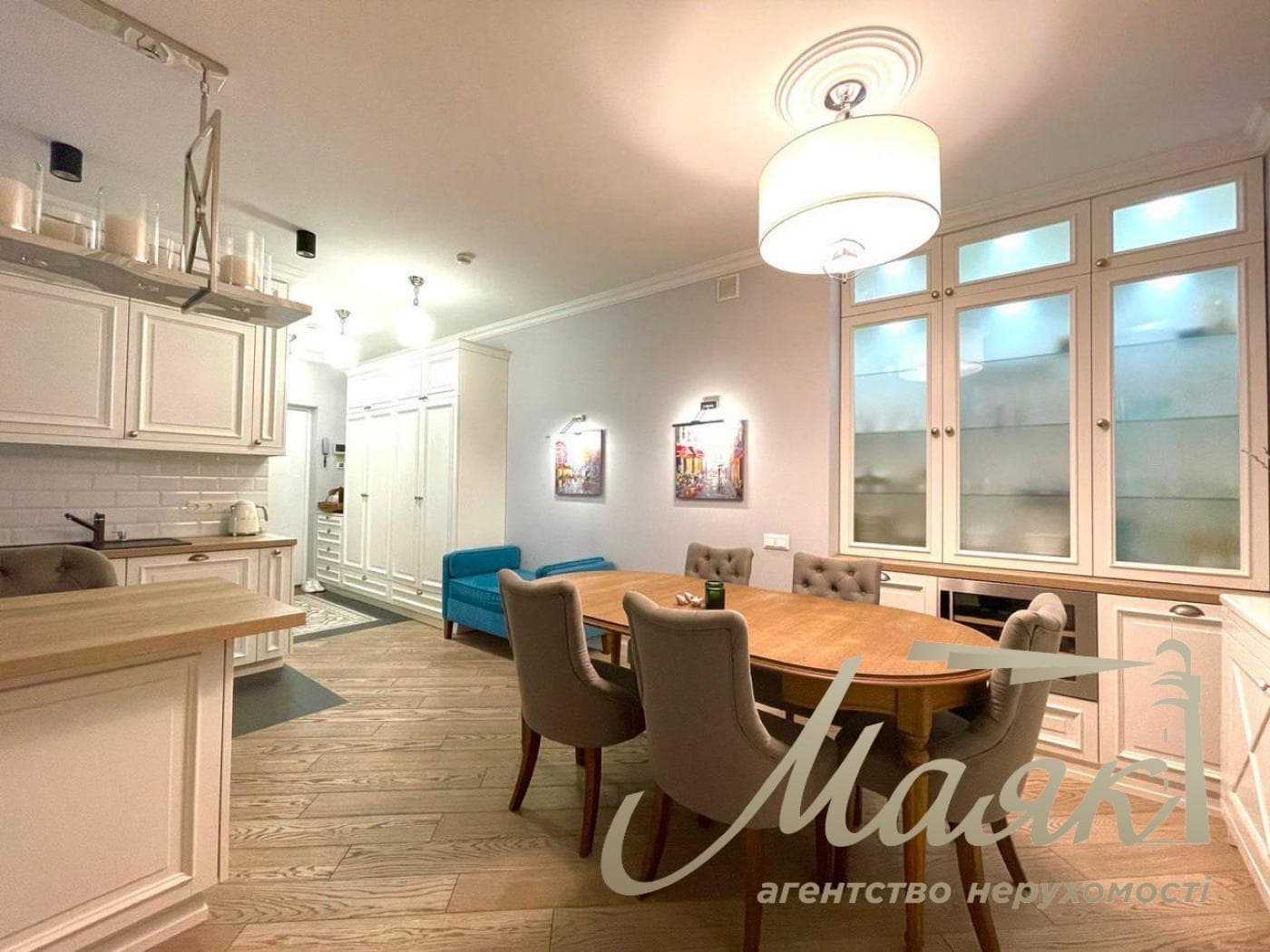 For sale 4 bedroom apartment in Park Avenue Residential Complex, 60 Goloseevsky Ave.