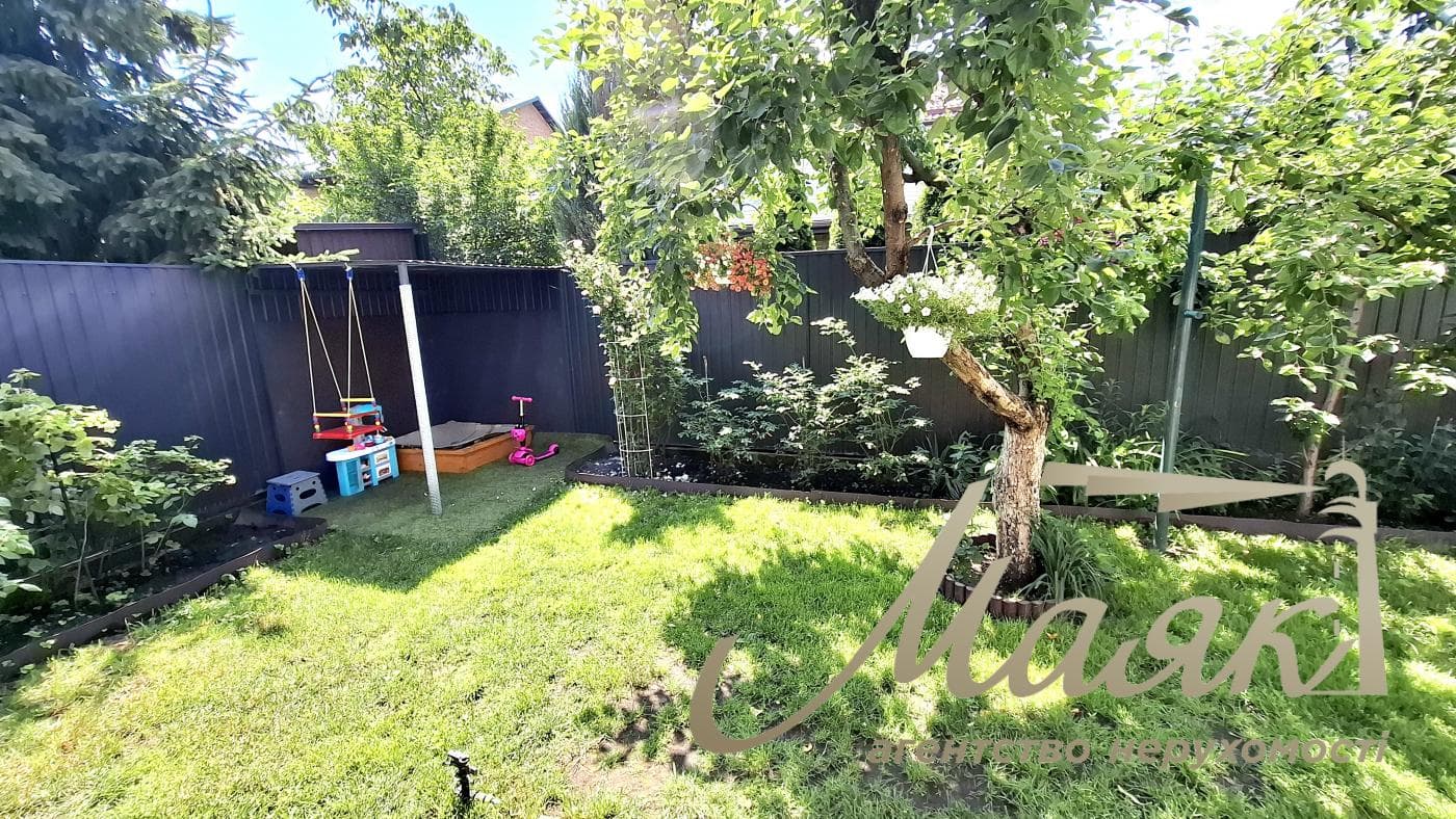Продаж 1 поверхового таунхауса з ділянкою на 2 сотки, 40 кв. м2 метро Славутич