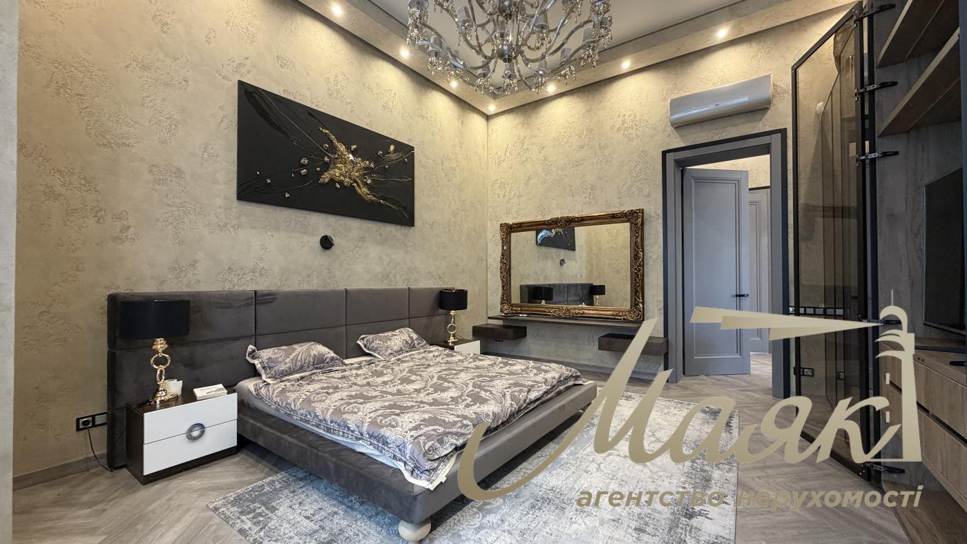 Оренда одноповерхового будинку 250 м² в с. Віта-Поштова в марокканському стилі, Київська область