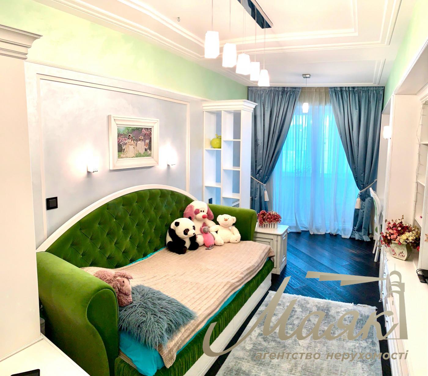 Продаж пентхауса 355м2, вул. Срібнокільська, 12, Позняки