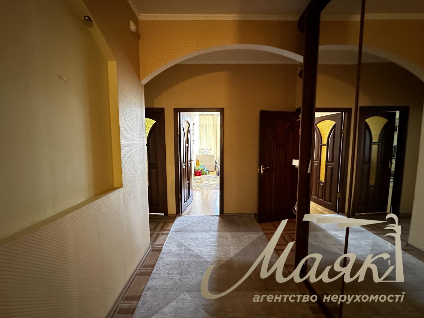 Оренда квартири 120м2, вул.Дмитрівська 69, Шевченківський район