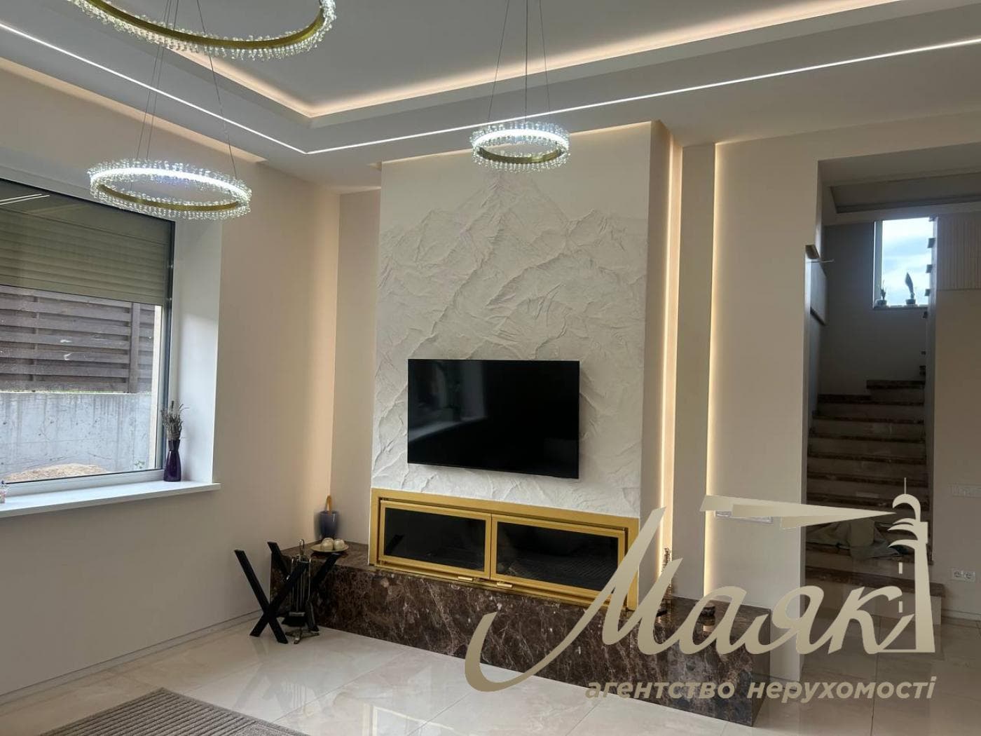 Продаж двоповерхового будинку 274м2 у Лісниках поруч з Equides Club