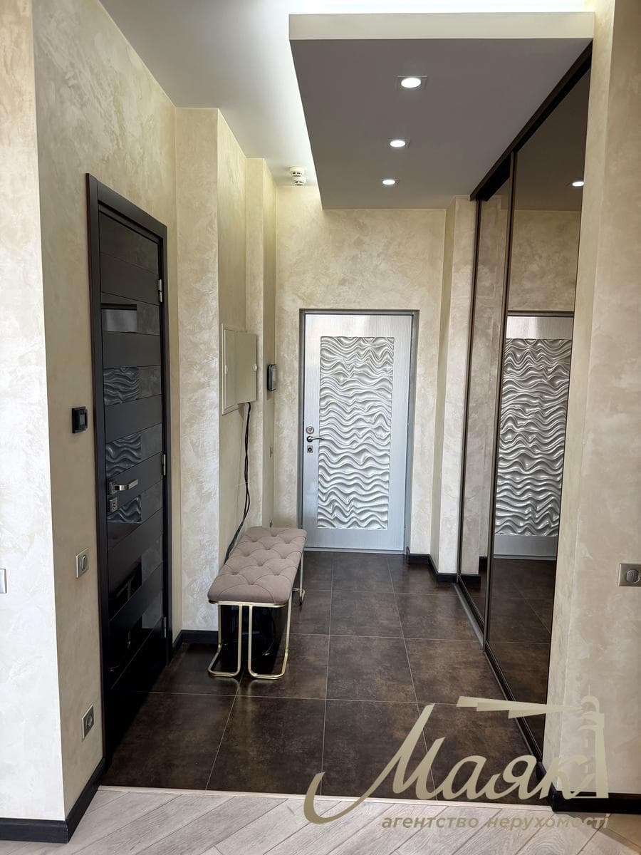 Оренда 3-кімнатної квартири площею 121 м² у ЖК «Новопечерські Липки», вул. Андрія Верхогляда (Михайла Драгомирова), 3, Печерськ