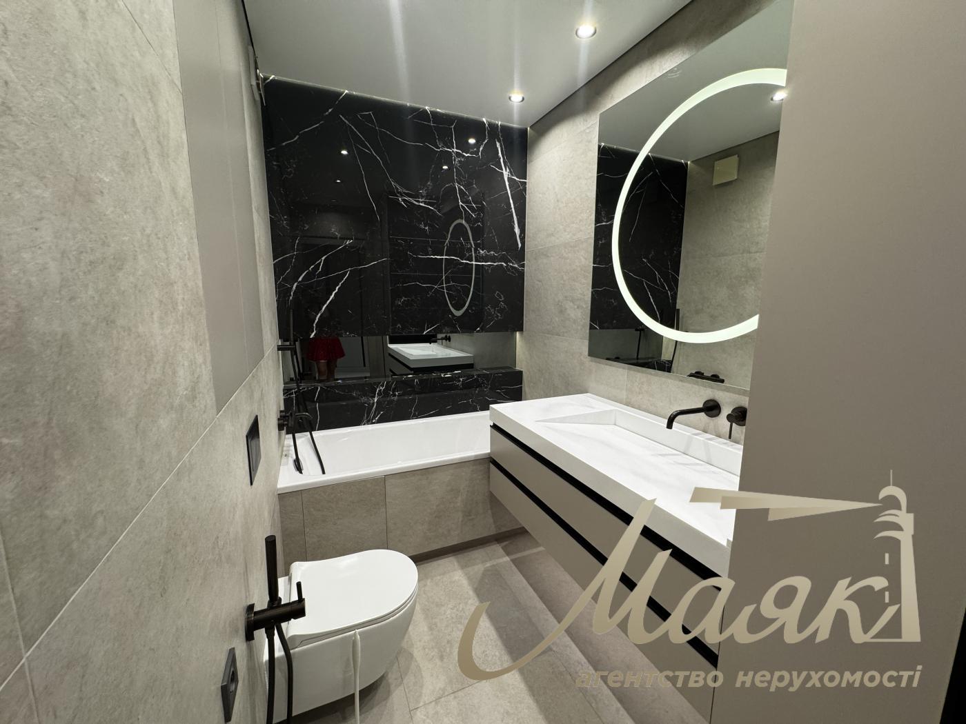For sale 3-bedroom apartment in LCD Great