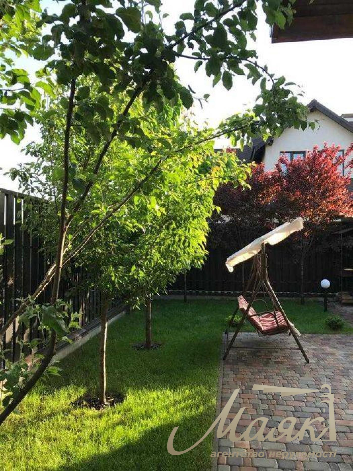 Sale of 2-storey house. Area - 105 sq.m. s. Svyatopetrovskoye. Suburb of Kyiv.