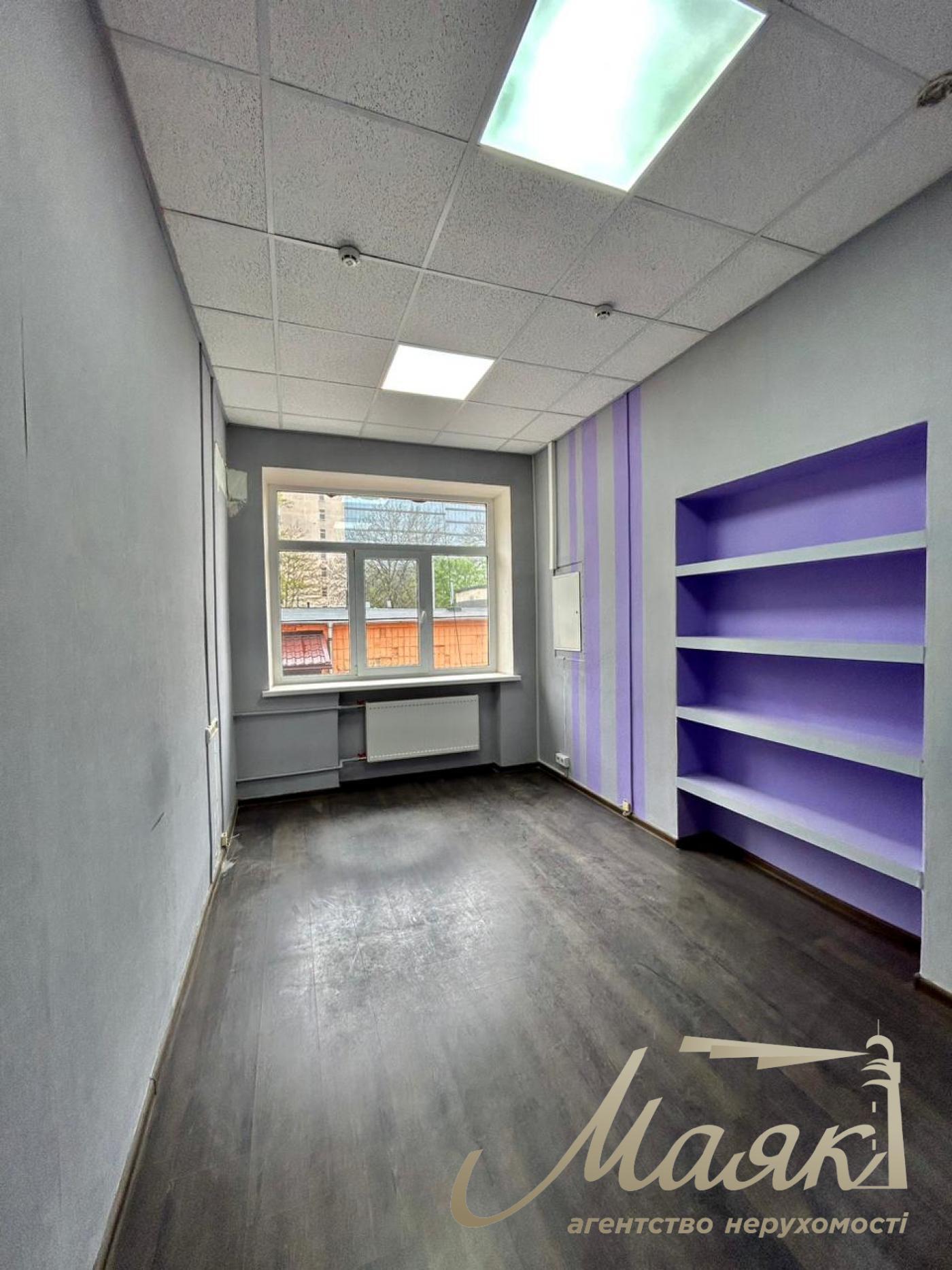 Продаж комплексу будівель із територією, вул. Рибальська, Печерськ