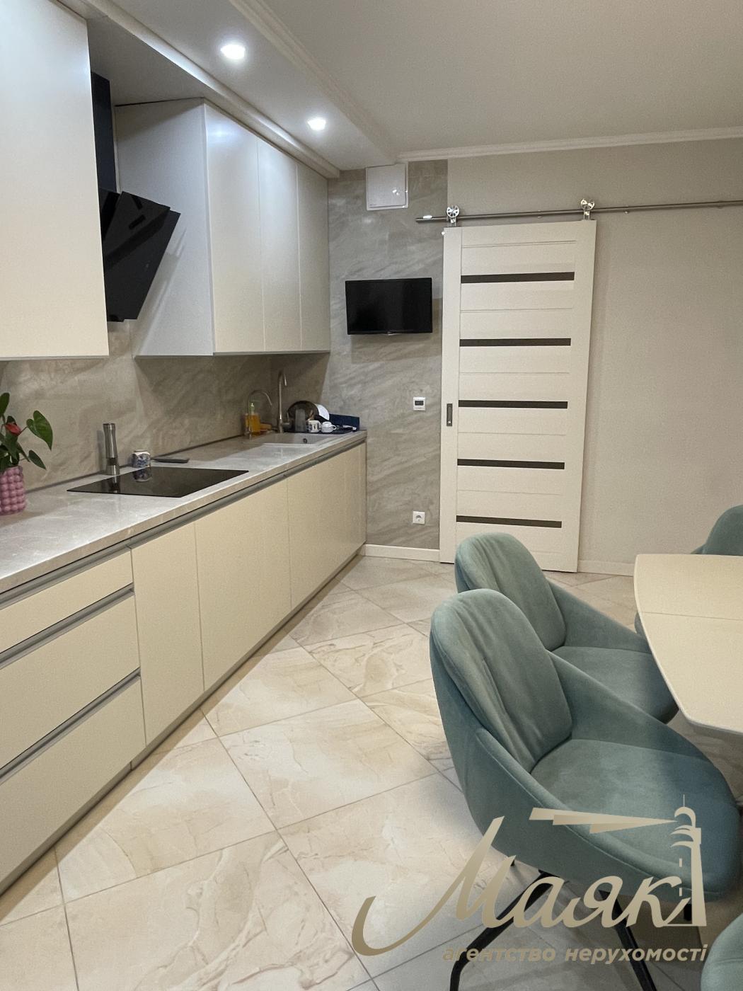 Оренда 3-кімнатної квартири ЖК Французький Квартал 2 вул. Джона Маккейна 3а