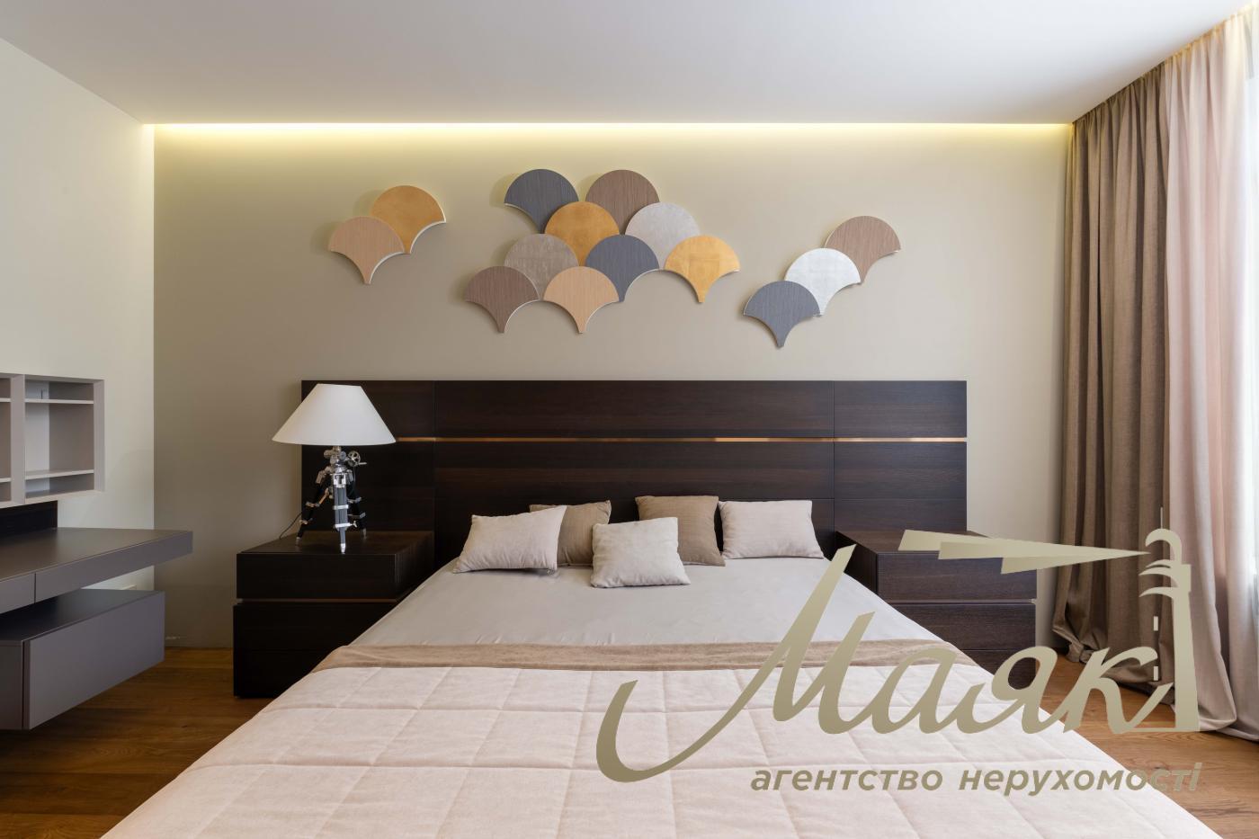 Продажа видовой однокомнатной квартиры,92 м2 в ЖК Бульвар Фонтанов Саперное Поле Печерск