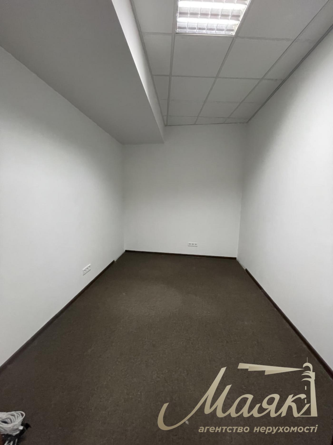 Оренда офісу 460м2 в БЦ Хвиля по вул.Коновальця 36-Д