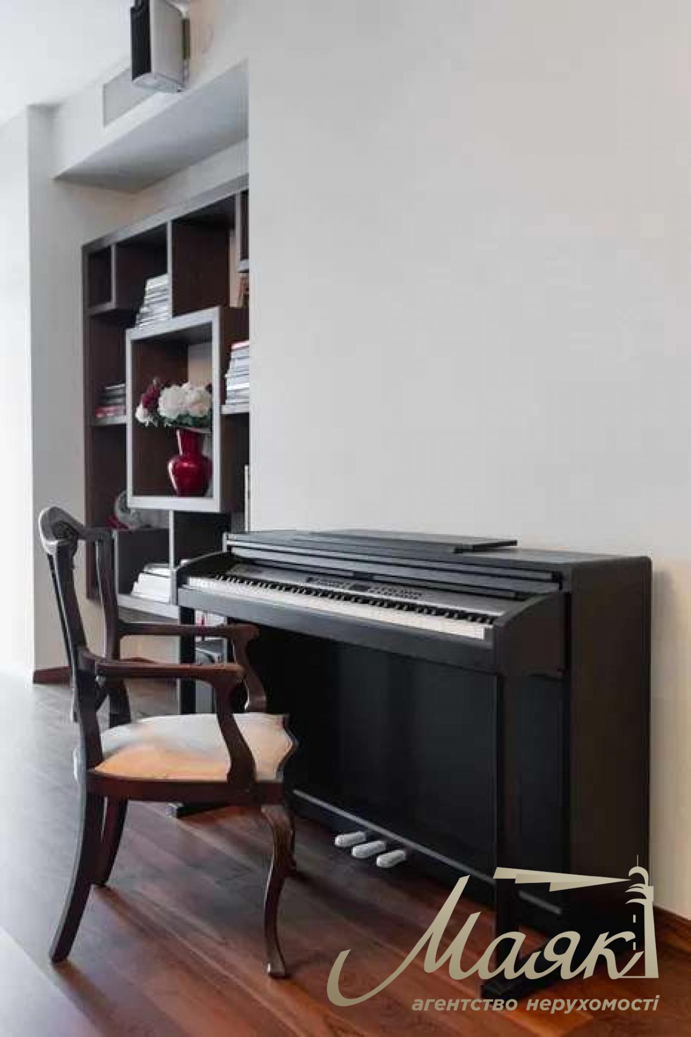 Продаж 4к-квартири 195 м2 вул. Панаса Мирного, 17 Печерський район