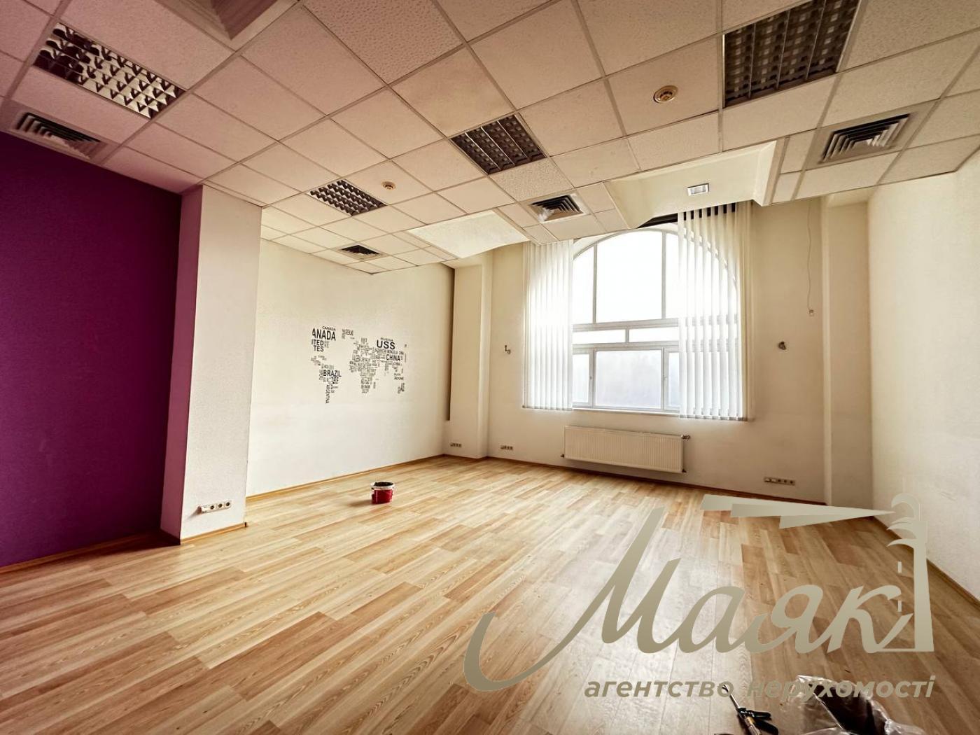 Office for rent 2400m2, Khorevaya 55, Podil, Kyiv