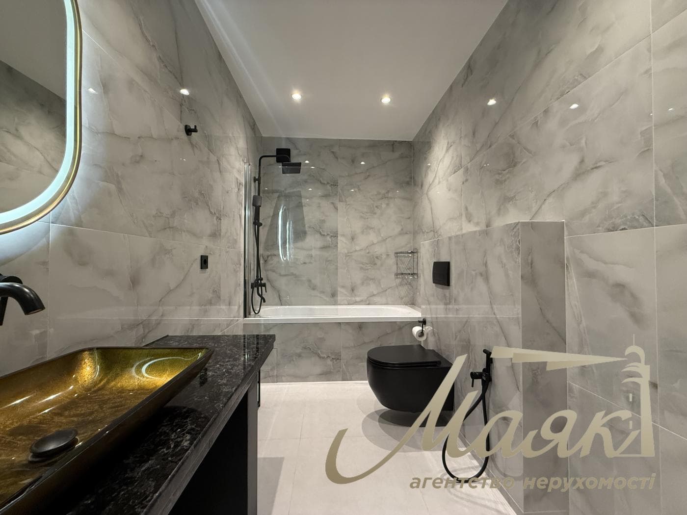 Оренда 3-поверхового таунхауса площею 220 м², Козин, КГ Montana Village