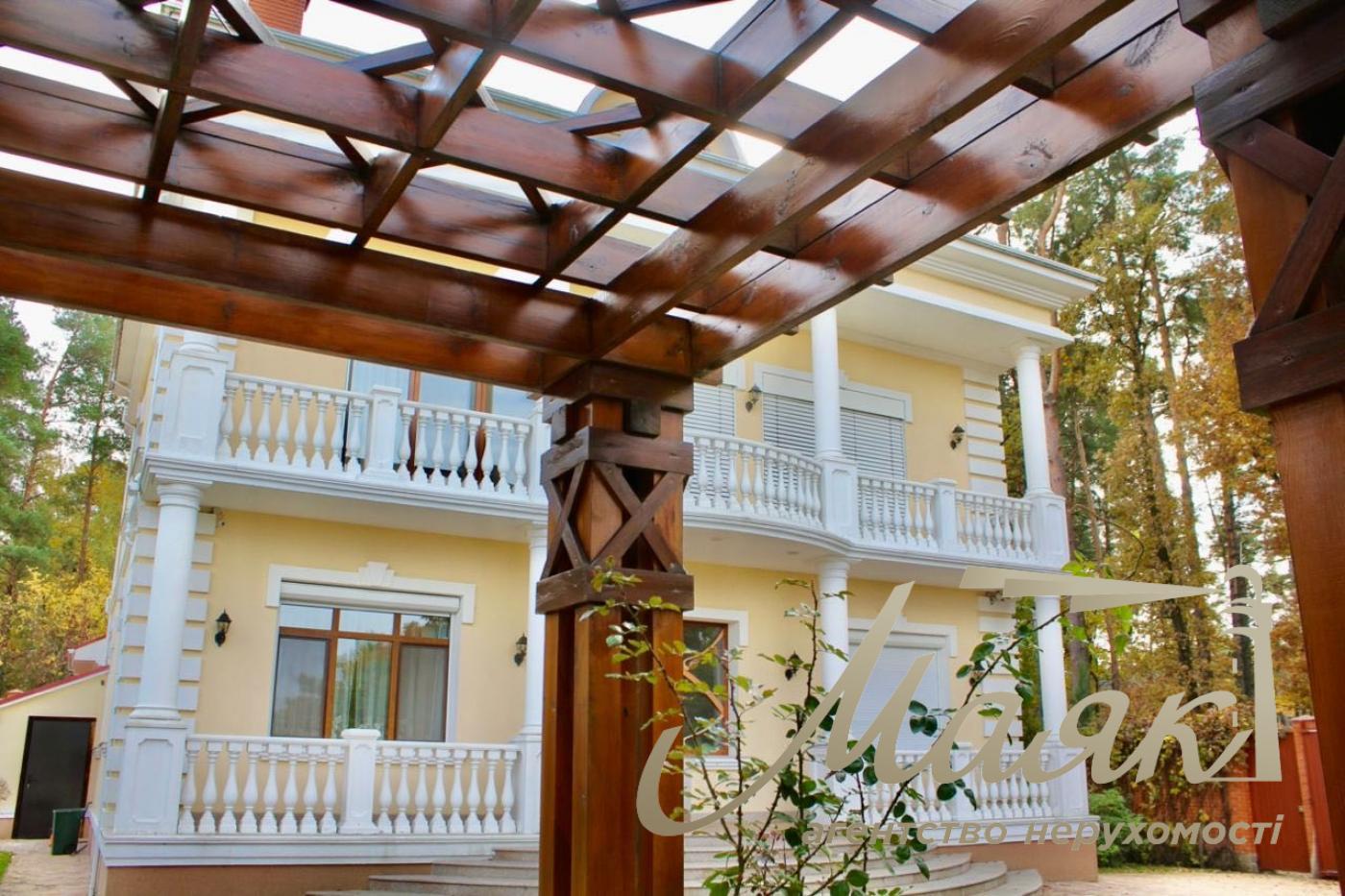 Продаж будинку 500 кв.м у Лісовому