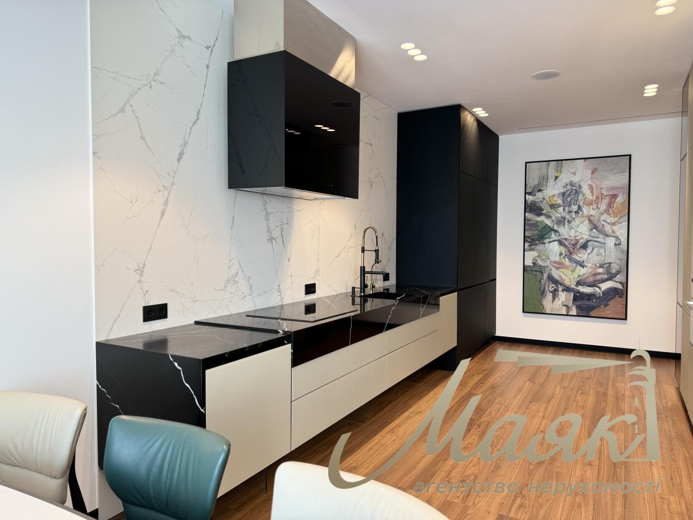 Продажа 3к квартиры 150м2 в ЖК Новопечерские липки, Драгомирова 17, Печерск, Киев