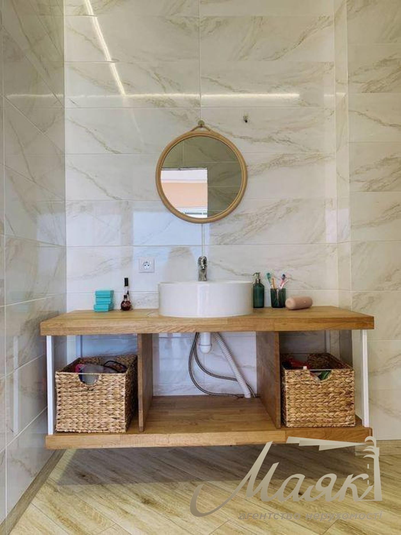 Продаж видової 2-х рівневої квартири з каміном, 115 м2 у Дніпровська набережна