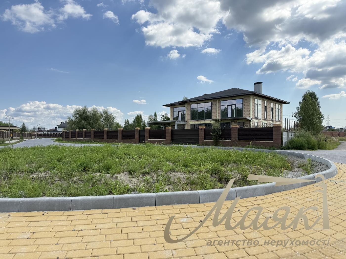 Продажа дома в КГ «Ясный Хутор» — 467 м² с. Ходосовка, терраса, балконы, панорамный вид