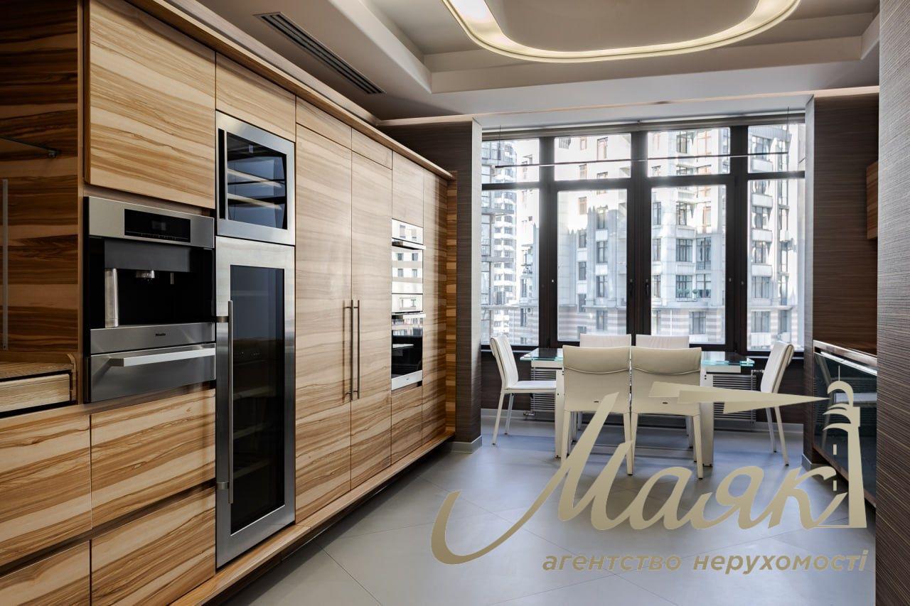 Rent 5-room apartment Residential Complex Novopecherskie Lipki, Verkhoglyada str.