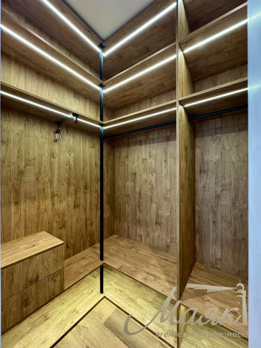 Продаж 2-х кімнатної квартири 70 кв.м. у ЖК Престиж Хол