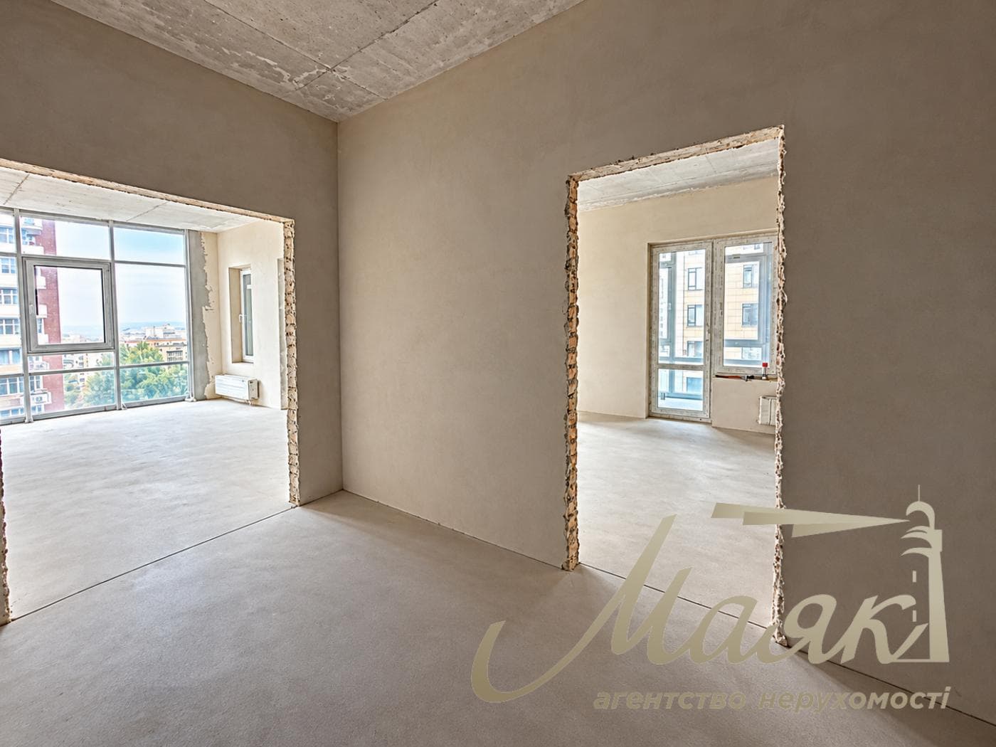 Продаж квартири площею 160 м² без ремонту в ЖК «Бульвар Фонтанів», Печерськ, Саперне Поле,