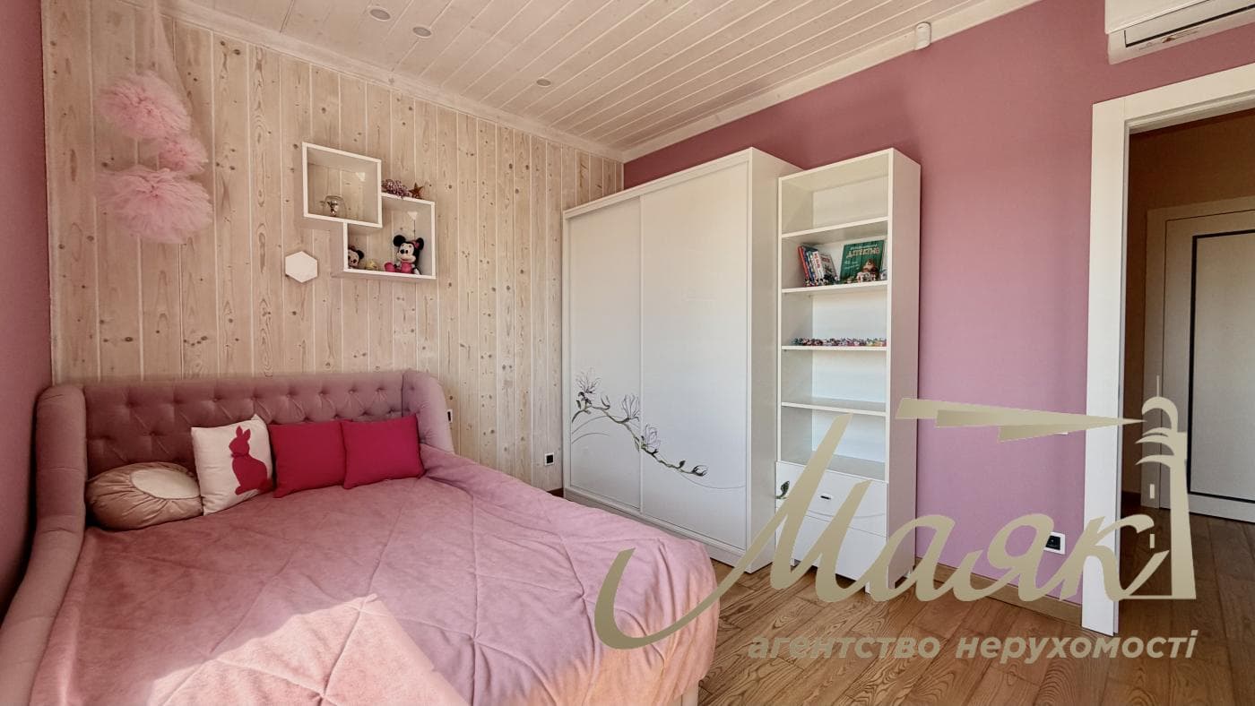 Продаж 2х-поверхового будинку 246м2 с. Зелений Бір/Крушинка, Одеський напрямок, Київська область.
