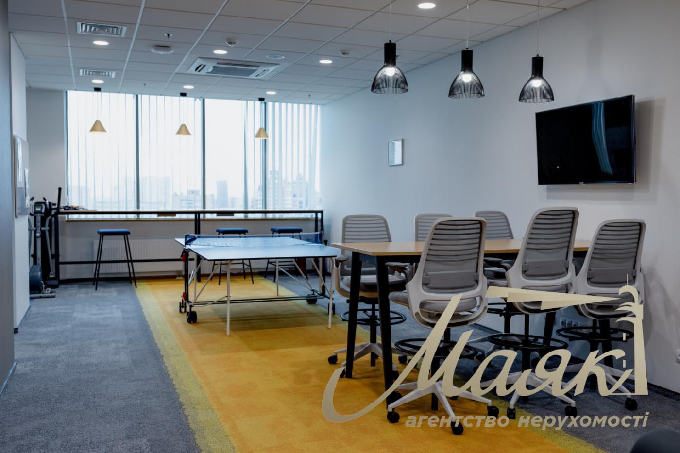 Rent 1194m2 in the Senator Business Center, Pechersky district.