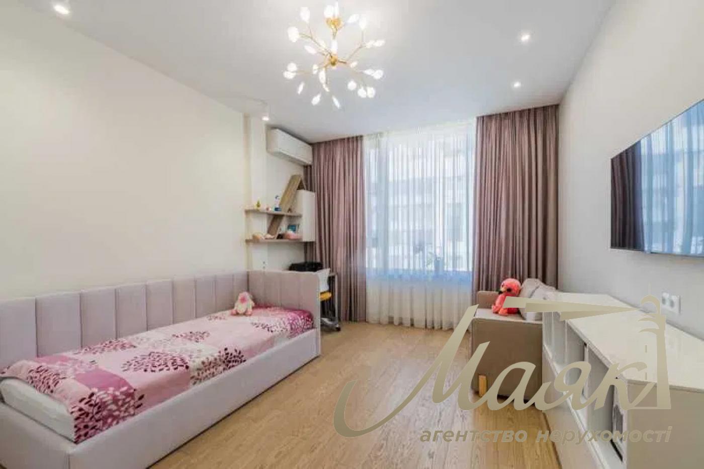 For sale 3-bedroom apartment 107m2, LCD "Tetris Hall" Pecherskyi