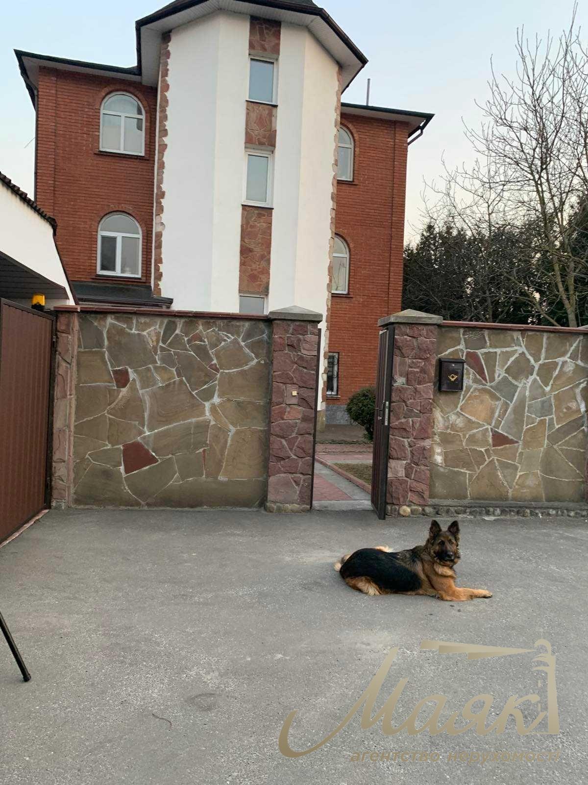 For sale house 238m2 in Kiev with. Chapaevka / Vita-Litovska, Goloseevsky r-n.