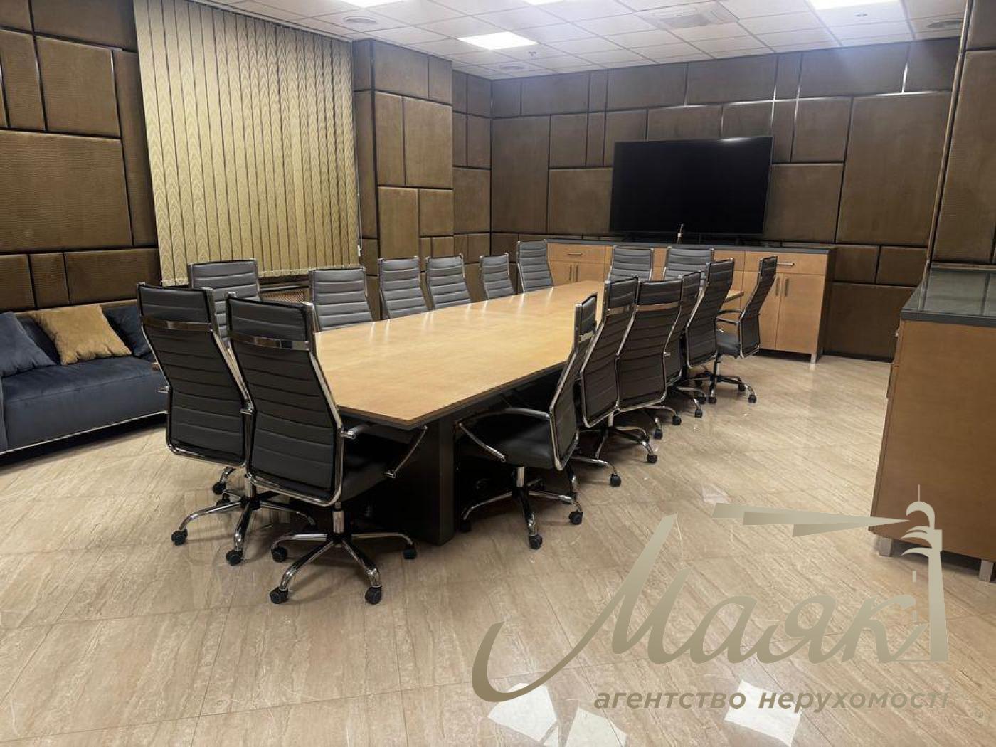 Оренда офісу 510 м.кв. вул. Грушевського, Центр