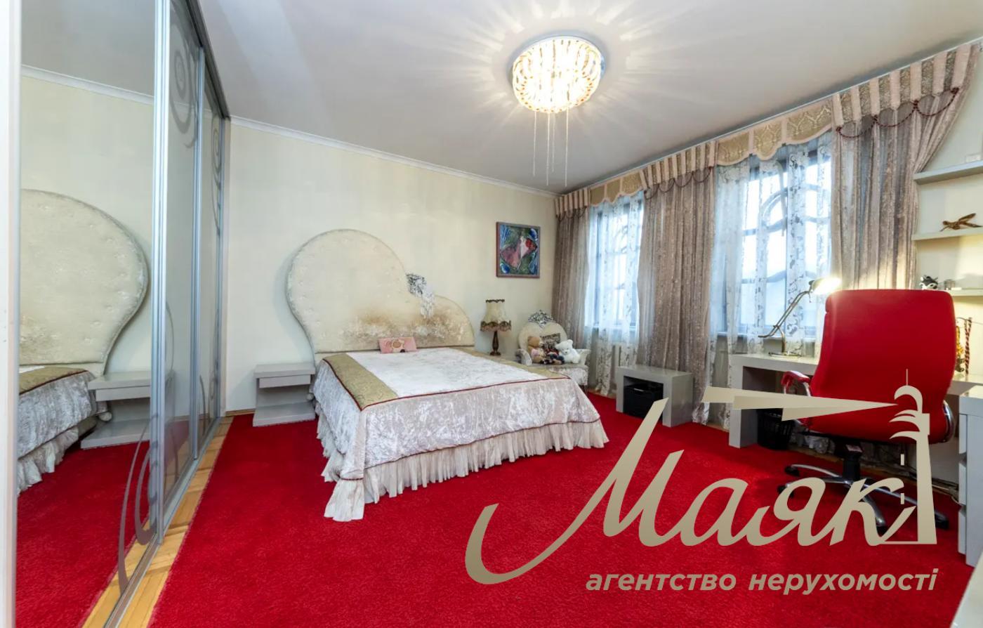 Оренда 2-х поверхового будинку 631м2, Голосіївський район