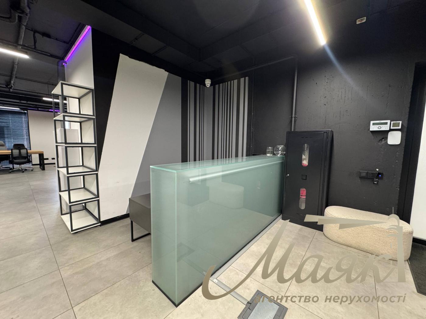 Оренда офісу 418м2 у БЦ класу А, вул.Красилівська, Голосіївський район.