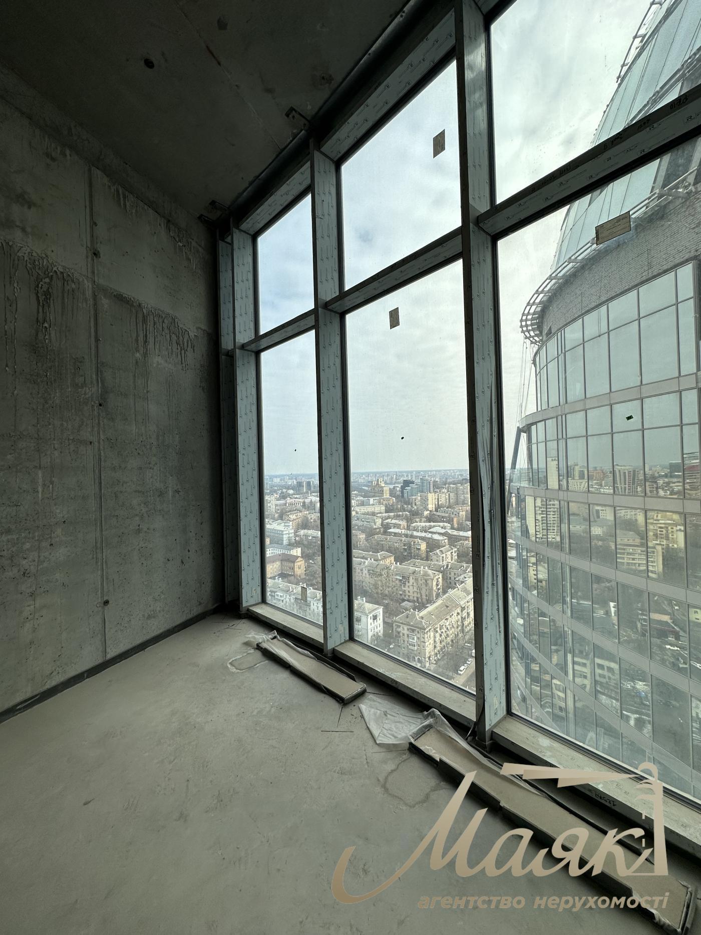 Продаж пентхауса 195м2 у ЖК Taryan Towers